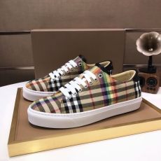 Burberry Low Shoes